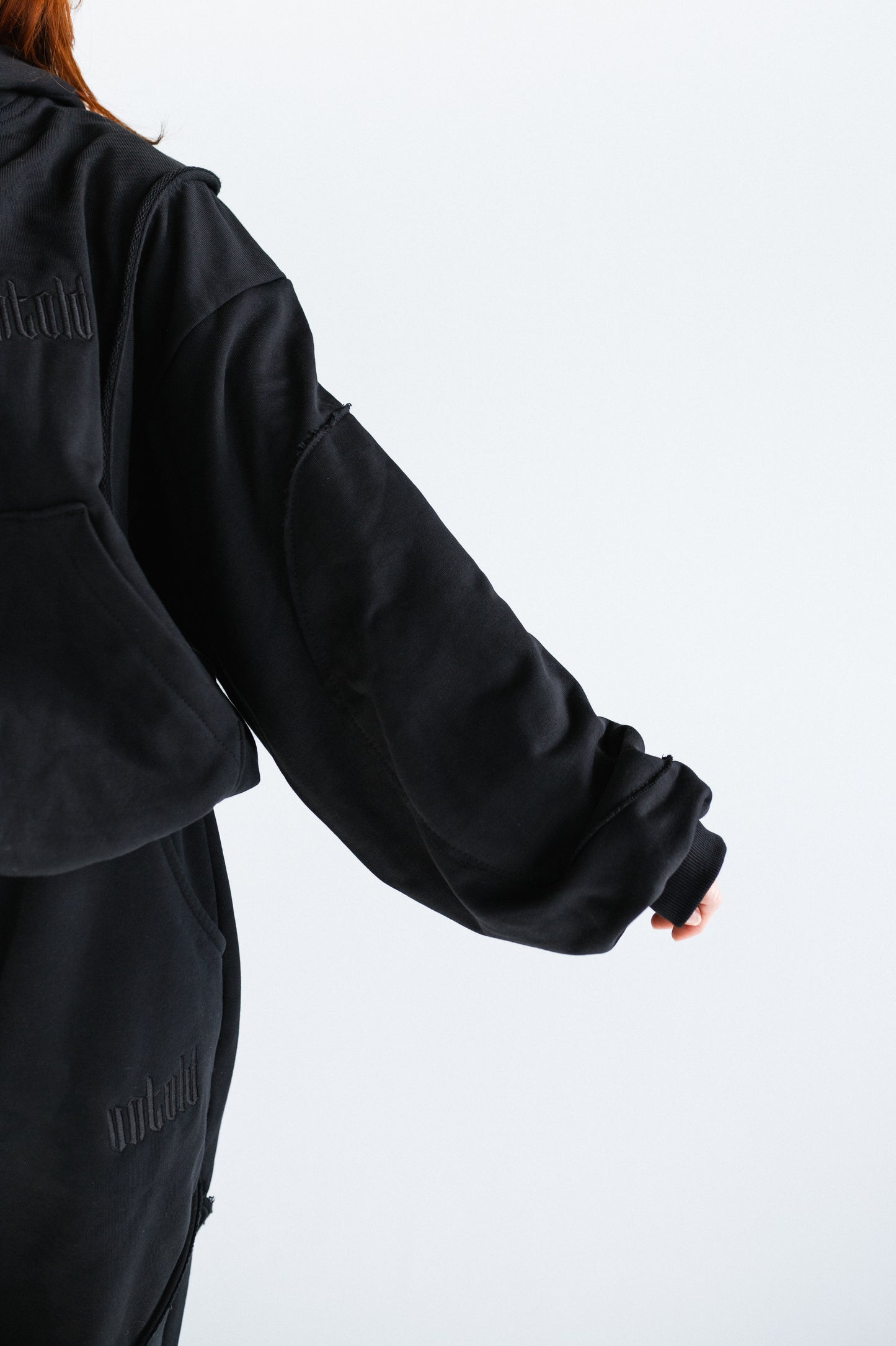 UNTOLD TRACKSUIT V.1 -50zł tylko przez 48h